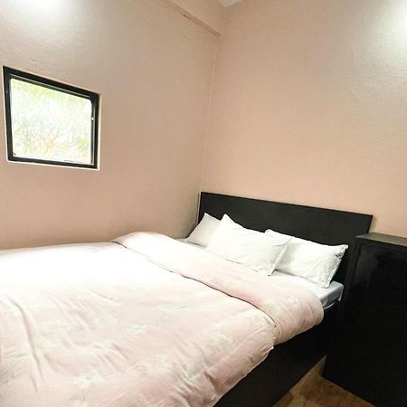 Yuriko Guest House Покхара Екстер'єр фото