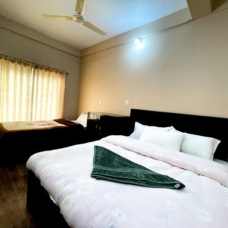 Yuriko Guest House Покхара Екстер'єр фото